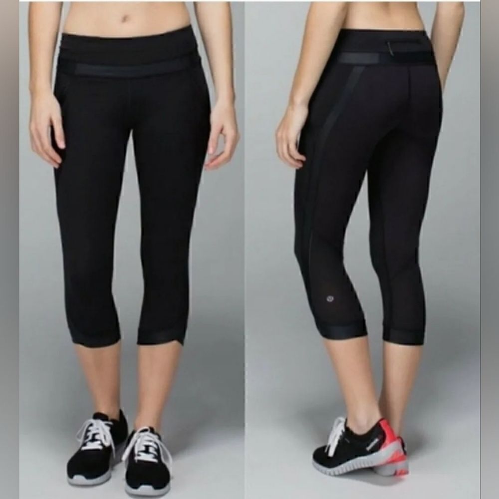 Lululemon chase me crop II black sateen leggings size 8